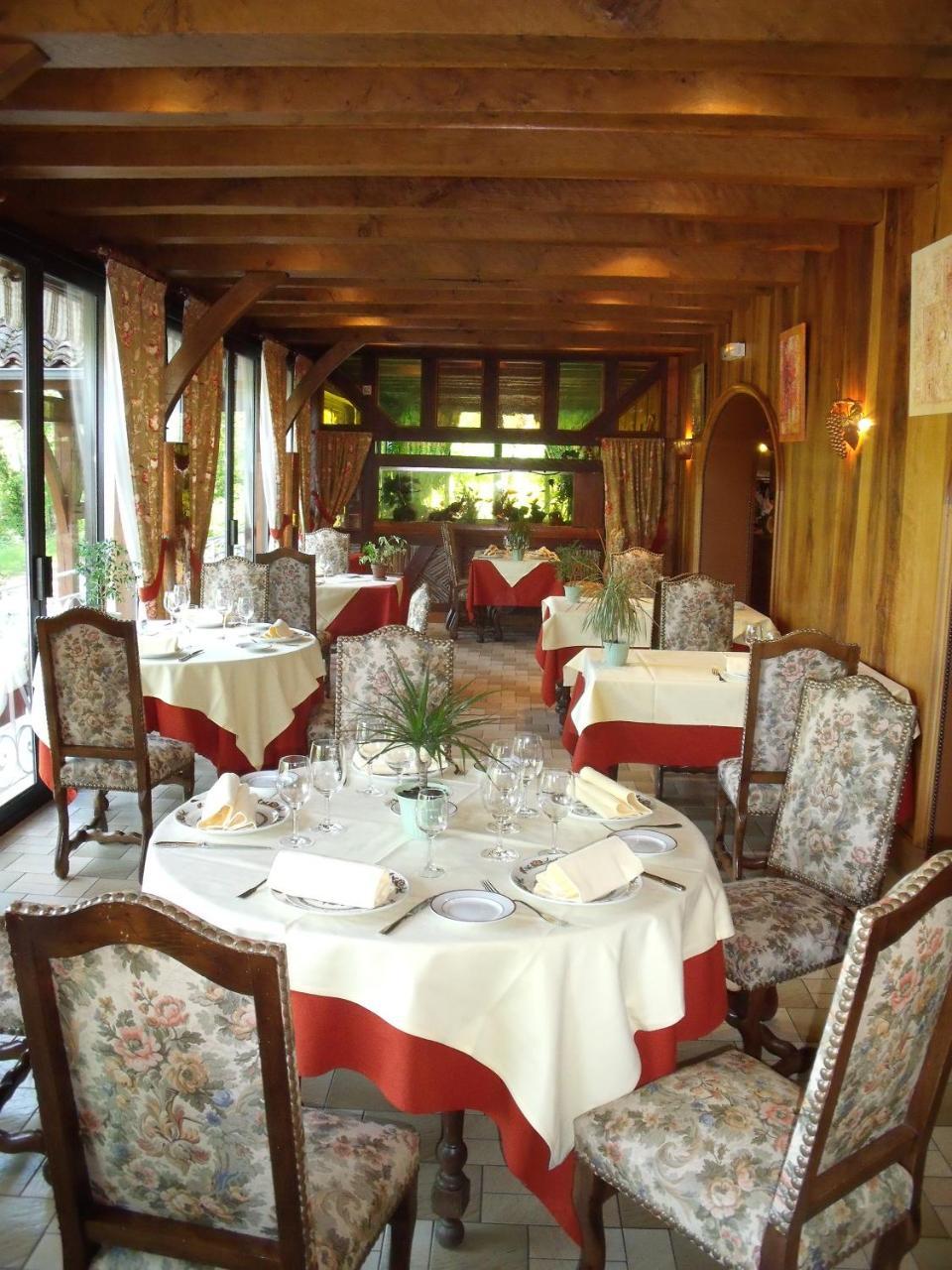 Hotel Restaurant L'Ecluse Antonne-et-Trigonant Ngoại thất bức ảnh